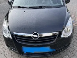 Schwarz Gebraucht 2009 Opel Agila Edition Kleinwagen | 4.500 € (Etwas zu teuer)