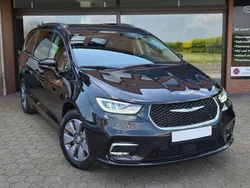 Schwarz Gebraucht 2022 Chrysler Pacifica SUV | 34.400 € (Fairer Preis)
