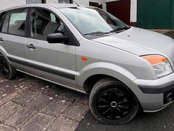 Silber Gebraucht 2009 Ford Fusion Kleinwagen | 2.799 €