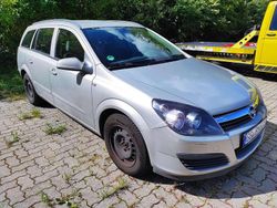Grau Gebraucht 2005 Opel Astra Edition Kombi | 2.199 € (Guter Preis)