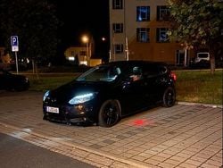 Schwarz Gebraucht 2013 Ford Focus ST Limousine | 9.500 € (Fairer Preis)