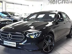 Schwarz Gebraucht 2022 Mercedes E300 Night Limousine | 38.600 € (Etwas zu teuer)