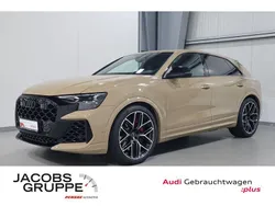 Sakhirgold metallic Gebraucht 2024 Audi RS Q8 Ambiente SUV | 131.870 € (Fairer Preis)