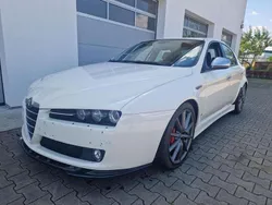 Weiß Gebraucht 2009 Alfa Romeo 159 Limousine | 15.987 €