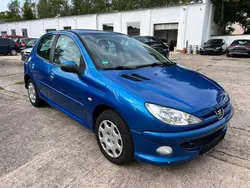 Blau Gebraucht 2006 Peugeot 206 Kleinwagen | 1.990 € (Etwas zu teuer)