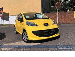 Gelb Gebraucht 2006 Peugeot 107 Filou Kleinwagen | 1.490 € (Etwas zu teuer)