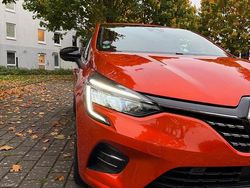 Orange Gebraucht 2021 Renault Clio V Intens Kleinwagen | 14.100 € (Fairer Preis)
