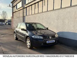 Blau Gebraucht 2004 Renault Mégane II Authentique Limousine | 2.950 € (Teuer)