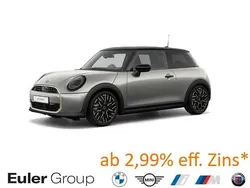 Silber Gebraucht 2024 Mini Cooper Favoured Kleinwagen | 29.875 € (Fairer Preis)