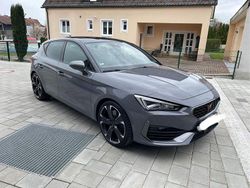 Grau Gebraucht 2023 Cupra Leon VZ Limousine | 32.200 € (Etwas zu teuer)