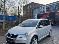 Silber Gebraucht 2009 VW Touran United Van / Kleinbus | 3.750 € (Fairer Preis)