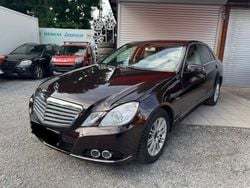 Braun Gebraucht 2009 Mercedes E350 Limousine | 8.450 € (Superpreis)