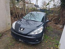 Grau Gebraucht 2010 Peugeot 206+ Kleinwagen | 2.100 € (Guter Preis)