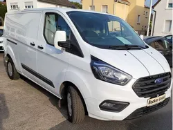 Frostweiß Gebraucht 2023 Ford Transit Custom Trend Van / Kleinbus | 24.990 €
