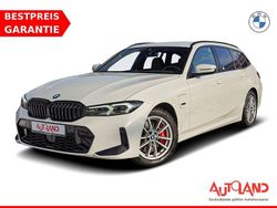 Alpinweissmet. Gebraucht 2022 BMW 330e M Sport Kombi | 29.890 € (Etwas zu teuer)