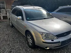 Grau Gebraucht 2003 Ford Mondeo Limousine | 1.100 € (Fairer Preis)