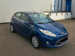 Blau Gebraucht 2009 Ford Fiesta Titanium Kleinwagen | 3.999 € (Etwas zu teuer)