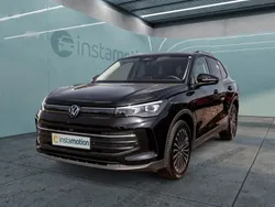 Schwarz Gebraucht 2024 VW Tiguan Life SUV | 37.290 € (Teuer)