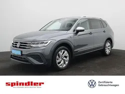 Platinum grey metallic Gebraucht 2024 VW Tiguan Allspace Life SUV | 36.880 € (Guter Preis)