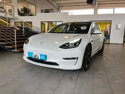 Weiß Gebraucht 2022 Tesla Model 3 Performance Limousine | 32.995 € (Fairer Preis)