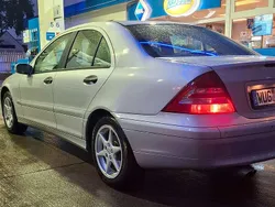 Silber Gebraucht 2004 Mercedes C180 Avantgarde Limousine | 6.000 € (Teuer)