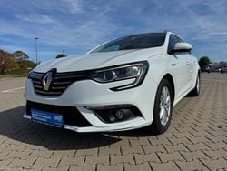 Weiß Gebraucht 2017 Renault Mégane GrandTour Intens Kombi | 9.999 € (Guter Preis)