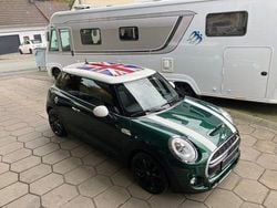 Racing green Gebraucht 2017 Mini Cooper S Kleinwagen | 16.990 € (Fairer Preis)