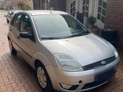 Silber Gebraucht 2004 Ford Fiesta Kleinwagen | 900 € (Guter Preis)