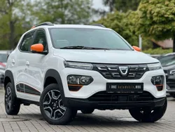 Weiß Gebraucht 2023 Dacia Spring Comfort Plus Kleinwagen | 11.970 € (Guter Preis)