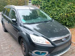 Schwarz Gebraucht 2009 Ford Focus Limousine | 2.000 € (Superpreis)