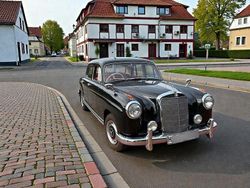 Schwarz Gebraucht 1958 Mercedes 220 Limousine | 9.440 €