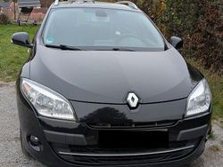 Schwarz Gebraucht 2012 Renault Mégane III Bose Edition Limousine | 3.250 € (Fairer Preis)