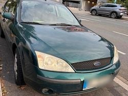 Grün Gebraucht 2001 Ford Mondeo Limousine | 1.200 €
