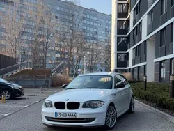 Weiß Gebraucht 2009 BMW 116 Kleinwagen | 2.499 €