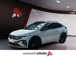 Pure white / schwarz Gebraucht 2024 VW Taigo R-line SUV | 34.790 €