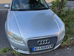 Silber Gebraucht 2005 Audi A4 Kombi | 2.000 € (Fairer Preis)