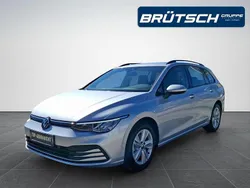 Reflexsilber metallic Gebraucht 2022 VW Golf VIII Life Kombi | 21.580 € (Fairer Preis)