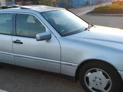 Silber Gebraucht 1995 Mercedes C200 Limousine | 2.600 €
