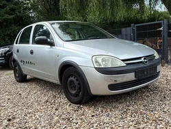 Grau Gebraucht 2003 Opel Corsa Kleinwagen | 1.200 €