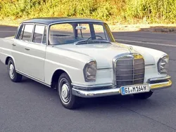 Weiß Gebraucht 1964 Mercedes W111 Limousine | 14.900 €