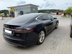 Blau Gebraucht 2015 Tesla Model S Limousine | 15.500 €