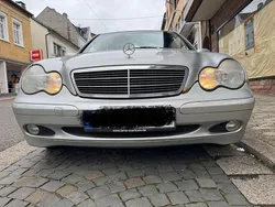 Grau Gebraucht 2001 Mercedes C180 Classic Limousine | 2.100 € (Fairer Preis)