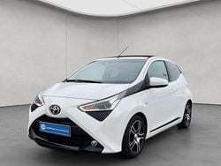 Weiß Gebraucht 2022 Toyota Aygo Team Kleinwagen | 14.490 € (Etwas zu teuer)