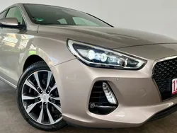 Grau Gebraucht 2018 Hyundai i30 Select Limousine | 15.990 € (Fairer Preis)