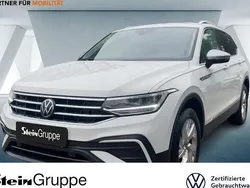 Weiß Gebraucht 2024 VW Tiguan Allspace Life SUV | 37.470 € (Fairer Preis)