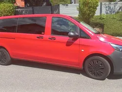 Rot Gebraucht 2017 Mercedes Vito Van / Kleinbus | 14.249 € (Teuer)
