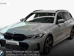 Grau Gebraucht 2024 BMW 320 Performance Kombi | 41.990 € (Teuer)