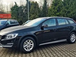 Schwarz Gebraucht 2016 Volvo V60 CC Kombi | 14.990 € (Teuer)