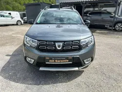 Islandgrau Gebraucht 2019 Dacia Sandero Celebration Kleinwagen | 9.890 € (Fairer Preis)
