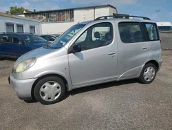 Silber Gebraucht 1999 Toyota Yaris Verso Van / Kleinbus | 1.800 € (Etwas zu teuer)